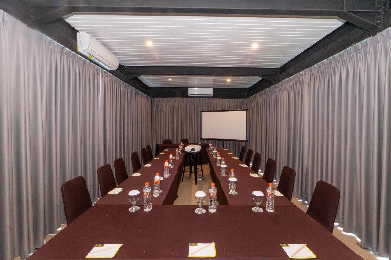 Hotel Summerville Majalengka 外观 照片