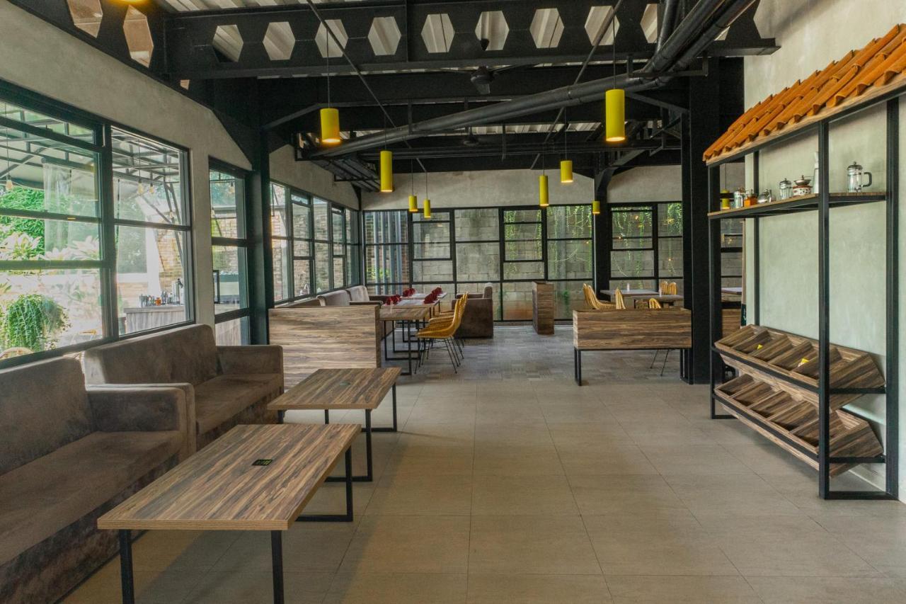 Hotel Summerville Majalengka 外观 照片
